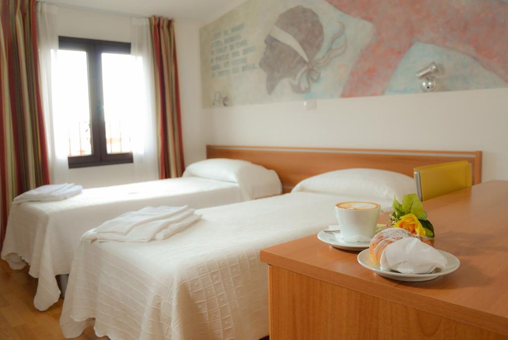 Sale Hotel Posada  Δωμάτιο φωτογραφία